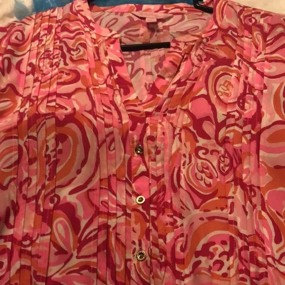 EUC 🌸 Lily Pultizer Pintuck Pinks V -Neck Button 3/4 Sleeve Knee Length Dress - Picture 9 of 9